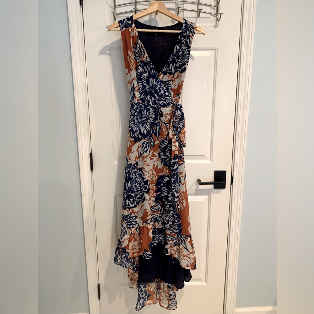 M Lulus tie waist floral dress